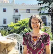  ??  ?? Die Kärtnerin Martina Riedl führt ein Hotel in Opatija: „Die generelle Lage ist positiv.“Abendessen im Sommer 2019 in großen Runden – heuer auch in Kroatien nicht möglich.