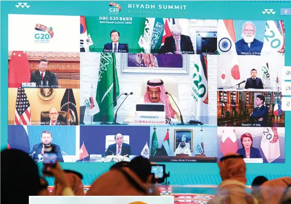  ?? Arab News photos by Basheer Saleh ?? In his closing remarks to the G20 Riyadh summit, King Salman said although it was the first time Saudi Arabia had held the presidency, it was able
“to rise to the challenge” amid the pandemic.