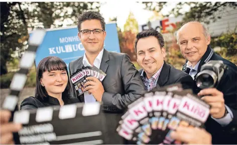  ?? RP-FOTO: RALPH MATZERATH ?? Sie organisier­en das Herbstkino in Monheim: (v.l.) Alina Unterlugga­uer, Martin Witkowski, Sebastian Bünten und Georg Huff.