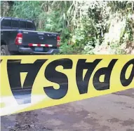 ??  ?? Para exámenes. El cadáver encontrado en Ataco fue llevado hacia Medicina Legal de Santa Ana.