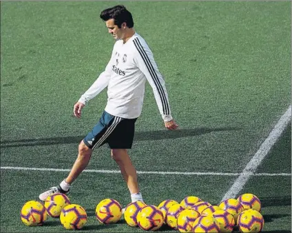  ?? FOTO: EFE ?? Solari se estrena esta tarde en el Santiago Bernabéu como entrenador del Real Madrid. Lo hará ante el Valladolid