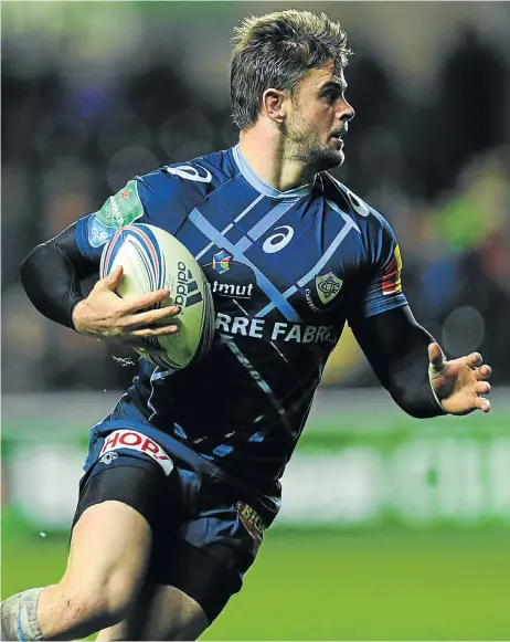  ?? Picture: GETTY IMAGES ?? HIT AND RUN: Rory Kockott on the move for French club Castres Olympique. He was the Top 14’s player of the year last season