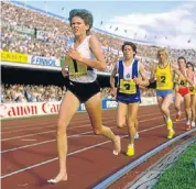  ?? Picture: ALLSPORT UK ?? BAREFOOT CHAMPION: Zola Budd of South Africa leads the field during an event at the Helsinki Grand Prix at the Olympic Stadium in Finland in 1985