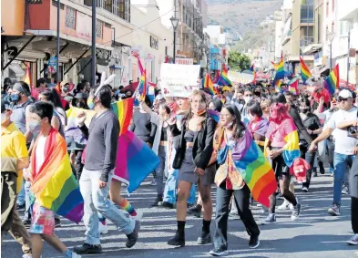  ?? WENDY LAZCANO ?? Cientos se congregaro­n en el centro de Pachuca