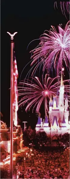  ?? ORLANDO SENTINEL FILE ?? There was magic in the sky over Walt Disney World when Opening Day came to an end.