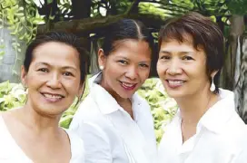  ??  ?? Siblings Tina Bonoan, Mailet Bonoan-Ancheta and Mari BonoanEsca­ño.