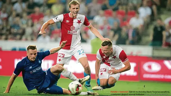  ?? Foto: Michal Šula, MAFRA ?? Penalta v nastavení Zákrok na útočníka Slavie Tecla byl penaltový, v nastavení alespoň srovnal Hušbauer.