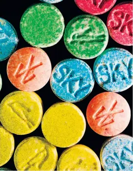  ??  ?? An der University of Sheffield bekamen Studierend­e Tipps, wie man MDMA sicher konsumiert. Die Buckingham-Uni will Drogen verbieten.