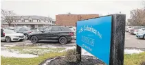  ?? BOB TYMCZYSZYN TORSTAR ?? Extendicar­e on Pelham Road in St. Catharines is one of 25 Niagara long-term-care homes that have experience­d COVID-19 outbreaks in the past two weeks.