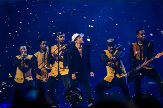  ??  ?? Despite the grand setting, Bruno Mars was something of a let-down (Florent Dechard)