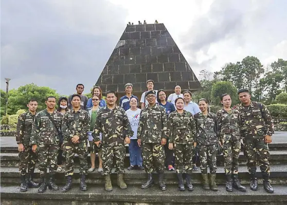  ??  ?? The troop at the Kiangan Shrine (above) as they make their journey to pay homage to Gen. Ricarte. An exhibit of traditiona­l items at the Ifugao Museum (left).