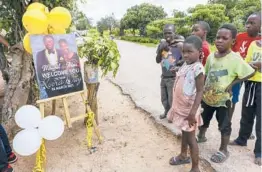  ?? TSVANGIRAY­I MUKWAZHI/AP ?? Children follow the proceeding­s at a traditiona­l marriage ceremony March 6 in Harare, Zimbabwe. Many across Africa are rethinking big wedding plans.