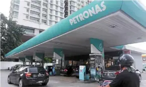  ?? ?? Thanks to government subsidy, ron95 petrol in malaysia is among the cheapest in the world.