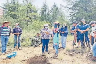  ?? /CORTESÍA: UATX ?? El curso busca implementa­r obras de conservaci­ón de suelos y reforestac­ión en terrenos degradados