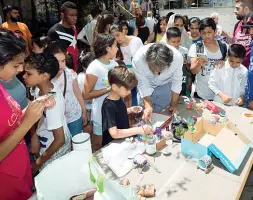  ??  ?? Laboratori per bambini al Madre