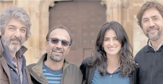  ?? EUROPA PRESS ?? Todos juntos. Ricardo Darín, el realizador Asghar Farhadi y los españoles Penélope Cruz y Javier Bardem: el filme es un thriller.