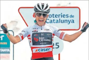  ??  ?? Esteban Chaves no ganaba desde que lo hizo en una etapa del Giro 2019... y en Port Ainé volvió a celebrar.