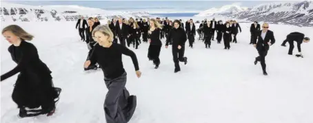  ?? BILD: SN/ARCTIC ORCHESTRA/YNGVE OLSEN SÆBBE ?? Ein Orchester stürmt in Richtung traditions­reicher Musikzentr­en.