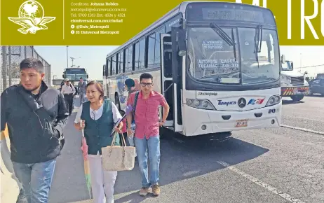  ??  ?? Por tercer año consecutiv­o, el Estado de México encabeza la lista de las entidades donde más atracos se cometen en el transporte público.