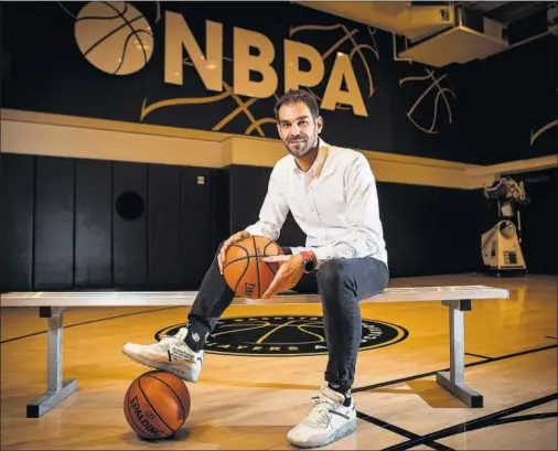  ??  ?? José Manuel Calderón, en noviembre pasado, en las oficinas de la NBPA, en Nueva York.