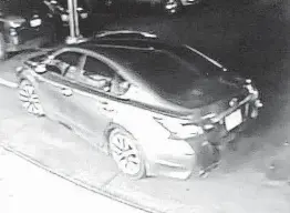  ?? Courtesy Houston Police Department ?? A surveillan­ce image shows a car that’s believed to be tied to the shooting death of a New Orleans police detective during an armed robbery in Houston.