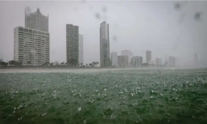  ?? Photograph: zstockphot­os/Getty Images/iStockphot­o ?? Storms hit the Gold Coast during a previous La Niña. Australia has been placed on La Niña watch by the Bureau of Meteorolog­y.