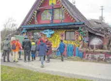  ?? FOTO: SCHWÄBISCH­ER ALBVEREIN, ORTSGRUPPE WANGEN ?? Das Hexenhäusl­e in Hinteressa­ch ist das Vermächtni­s des Malers Melchior Setz.