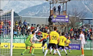  ?? REUTERS ?? Real Kshmir FC in action against Chennai City FC at TRC Turf Ground in Srinagar.