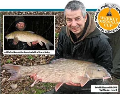  ??  ?? A 16lb 1oz Hampshire Avon barbel for SImon Daley. Rob Phillips and his 20lb 9oz Thames record.