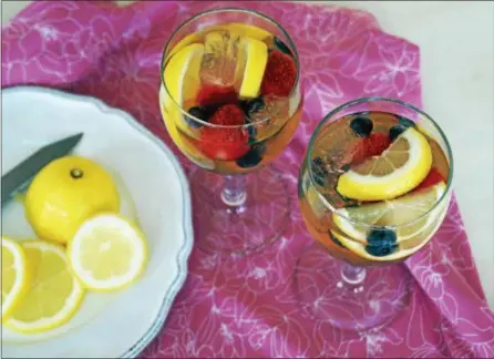  ?? PHOTO BY EMILY RYAN ?? This bright, vibrant sangria screams, “spring!”