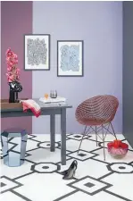  ?? ?? Muted violet and dusky mauve resonate to create an intimate, sophistica­ted dining area with an art deco feel.