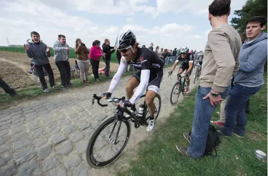  ??  ?? Fabian Cancellara didn’t manage to win
in 2014 but rode to victory the year before