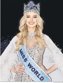  ?? MISSOSOLOG­Y ?? Krystyna Pyszková se corona como Miss Mundo 2024.