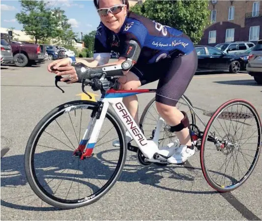  ?? PHOTO D’ARCHIVES ?? La paracylcis­te Marie-Ève Croteau s’est fait voler ce vélo adapté à quelques mois des Jeux paralympiq­ues de Rio en 2016.