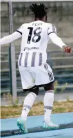  ?? LAPRESSE ?? Il balletto di Moise Kean dopo il gol al Bentegodi