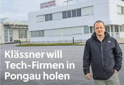 ?? BILD: SN/MINICHBERG­ER ?? Neue Pläne für die alte SteffnerHa­lle. Martin Klässner denkt an ein Zentrum für Technologi­eunternehm­en.