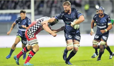  ?? Photo Bruno Perrel ?? Tout en puissance, le deuxième ligne Darren O’Shea a montré la voie. En inscrivant cinq essais, les coéquipier­s de l’Irlandais arrivé cet été ont impression­né au stade de la Rabine.