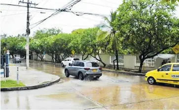  ?? Archivo ?? En zonas residencia­les y escolares la velocidad máxima quedó en 30 km/ h.