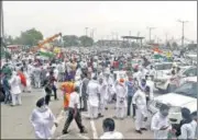 ?? MANOJ DHAKA/HT ?? Farmers gathered for a protest march against new farm laws, from Karnal to Singhu Border, in Karnal on Sunday.