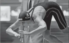  ?? LEE JIN-MAN/AP PHOTO ?? Federica Pellegrini starts in the women’s 200m freestyle final at the World Swimming Championsh­ips on Wednesday at South Korea.