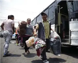  ?? AGENCIA ENFOQUE ?? Migrantes huyeron de su país por violencia y pobreza.