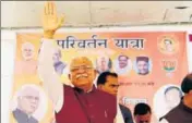  ?? BIRBAL SHARMA/HT ?? Haryana chief minister Manohar Lal Khattar during the ‘Parivartan Rath Yatra’ in Mandi on Sunday.