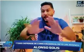  ??  ?? Alonso hizo su participac­ión en el programa desde la sala de Debbie.