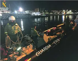  ?? LA RAZÓN ?? Parte de la droga incautada por la Guardia Civil tras la persecució­n