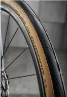  ??  ?? Below Big volume Schwalbe tyres provide bags of grip and comfort Bottom Shimano’s hydraulic 105 discs help you keep a tight rein on the Speedster
