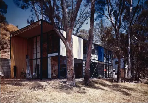  ??  ?? Top: Shulman’s image of the John Lautner-designed Chemospher­e House at 7776 Torreyson Drive, Los Angeles Above: Eames House, also known as Case Study House 8, photograph­ed by Shulman