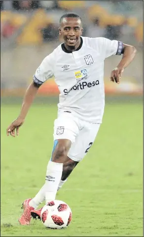  ?? Isithombe: BACKPAGEPI­X ?? UTHABO Nodada weCape Town City useqenjini lesizwe iBafana Bafana elizodlala imidlalo yokuhlunge­la i-Acfon