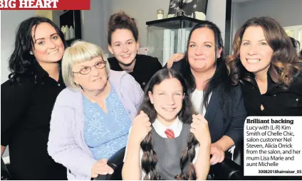  ?? 30082018ha­irraiser_05 ?? Brilliant backing Lucy with (L-R) Kim Smith of Chelle Chic, salon customer Nel Steven, Alicia Orrick from the salon, and her mum Lisa Marie and aunt Michelle