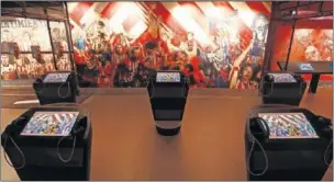  ??  ?? Territorio Atlético es un lugar interactiv­o, lleno de pantallas táctiles.