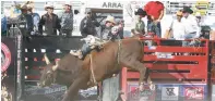  ??  ?? Todo listo. La Arena 8 Segundos recibirá la Copa Centroamer­icana de Rodeo.